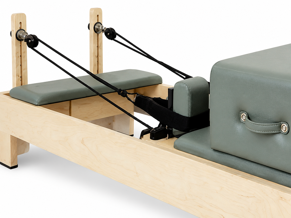 Maple Built-in Handle Folding Core Bed