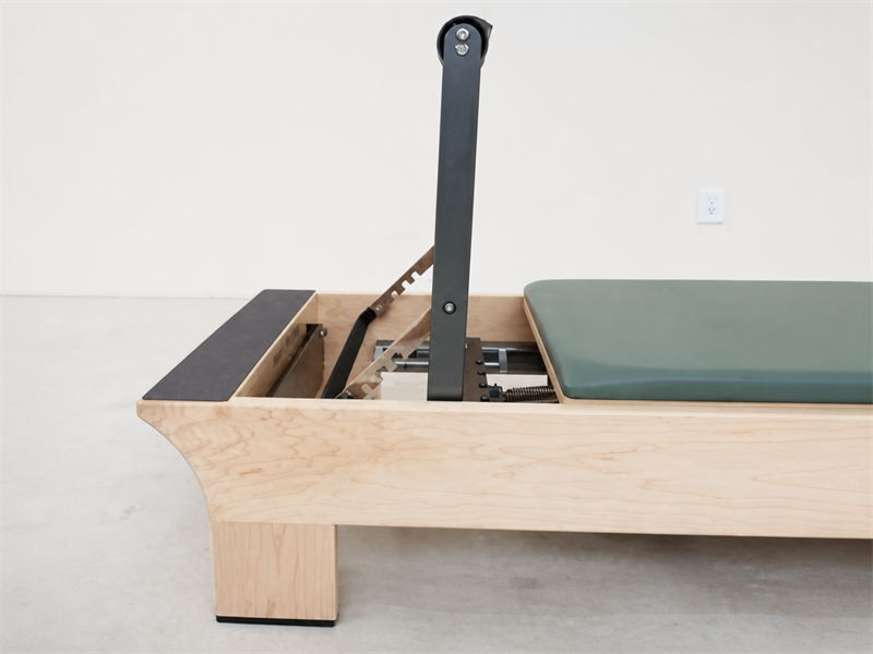 Maple Built-in Handle Folding Core Bed